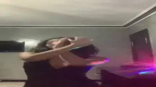 مصرية مراهقة ترقص وتخلع ملابسها لحبيبها