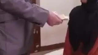 نيك عاهرة محجبة مقابل المال