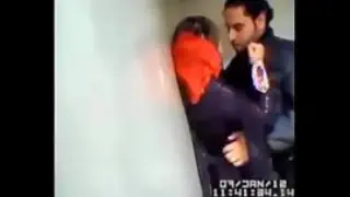 فتاة مصرية محجبة حبيبها يبوسها ويفشخها علي الواقف